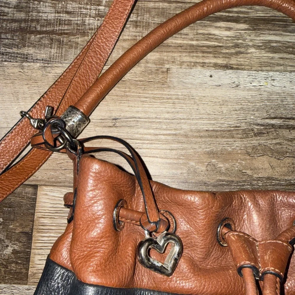 Brighton Brit Bucket Bag Purse Leather Handbag Black Brown With Bag Charm